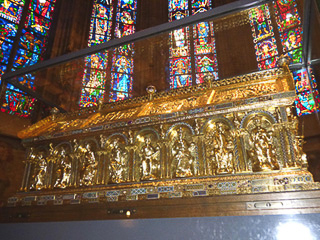 16 Acquisgrana - Il Duomo - Nell'abside lo scrigno di Carlo Magno