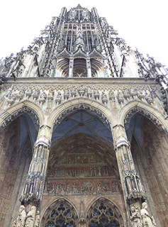 49 Ulm - Munster - Dal portale principale alla cima del campanile