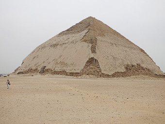 27 - Dahshur - Piramide romboidale, di Snofru