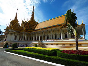 01 Phnom Pehn - Palazzo reale - Sala del Trono