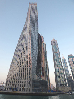 21 Dubai Marina - Infinity tower (303 m.), Elite residence (381 m.), Marina 23 (395 m.)