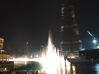 56 Dubai - Downtown Dubai - Dancing fountains