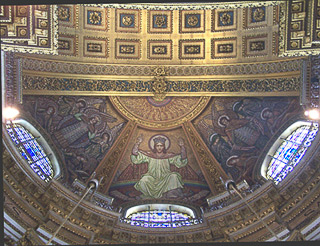 33 City - Basilica di St. Paul - Mosaici sul soffitto dell'altare