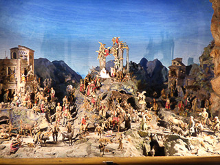 04 - Basilica di Santa Chiara - Nel chiostro - Presepe del '700