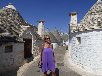 23 Alberobello - Gosia al Rione Aia Picoola