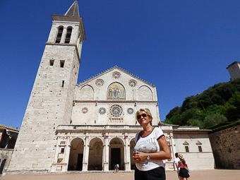 38 Spoleto - Gosia al Duomo