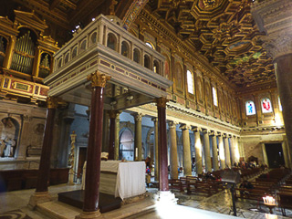 10 Trastevere - Chiesa di Santa Maria in Trastevere - Il ciborio e l'interno