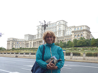 29 Bucarest - Gosia al Palazzo del Parlamento