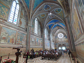 09 - Assisi - Chiesa superiore di San Francesco di Assisi - Navata
