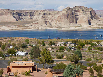 16 Page - Wahweap Marina, sul Lake Powell