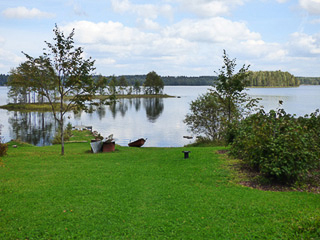 10 Giardino della villetta sul Lago Mellitsa