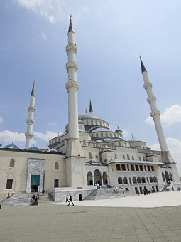 23 Ankara - Moschea Kocatepe (una delle pió grandi al mondo)